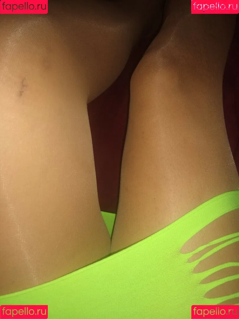 Mariam Ariday Onlyfans Photo Gallery 