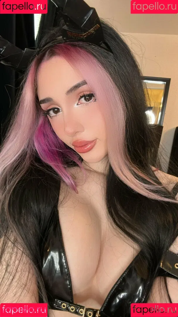alyri Onlyfans Photo Gallery 