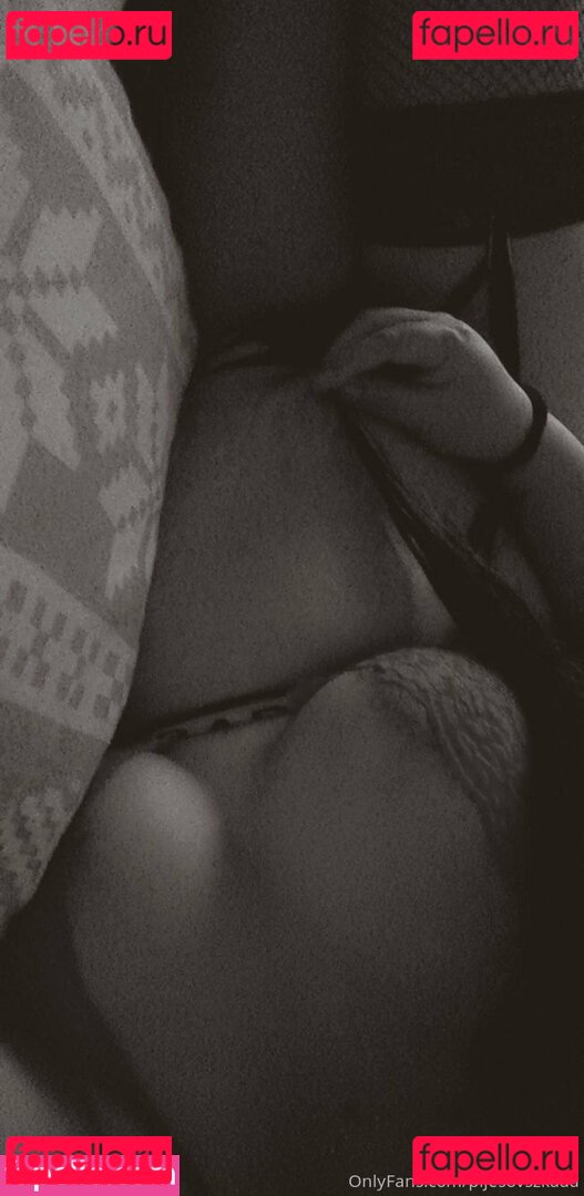 honeybe.e / imjustahoneybee Onlyfans Photo Gallery 