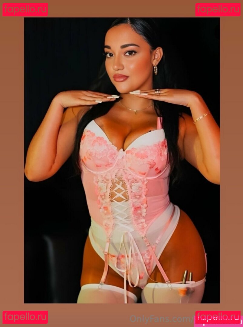 honeybe.e / imjustahoneybee Onlyfans Photo Gallery 