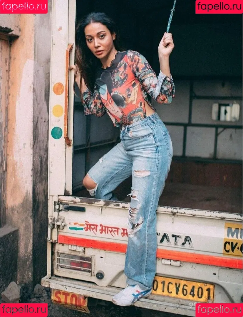 Aahana Kumra Onlyfans Photo Gallery 