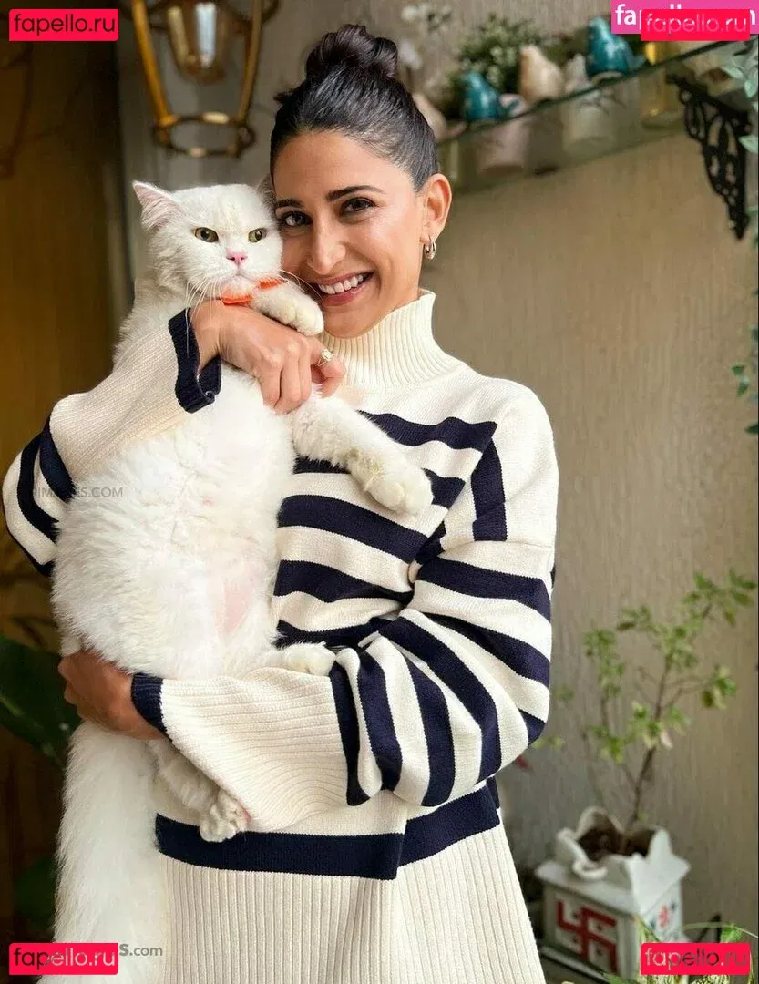 Aahana Kumra Onlyfans Photo Gallery 