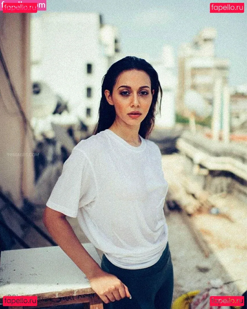 Aahana Kumra Onlyfans Photo Gallery 