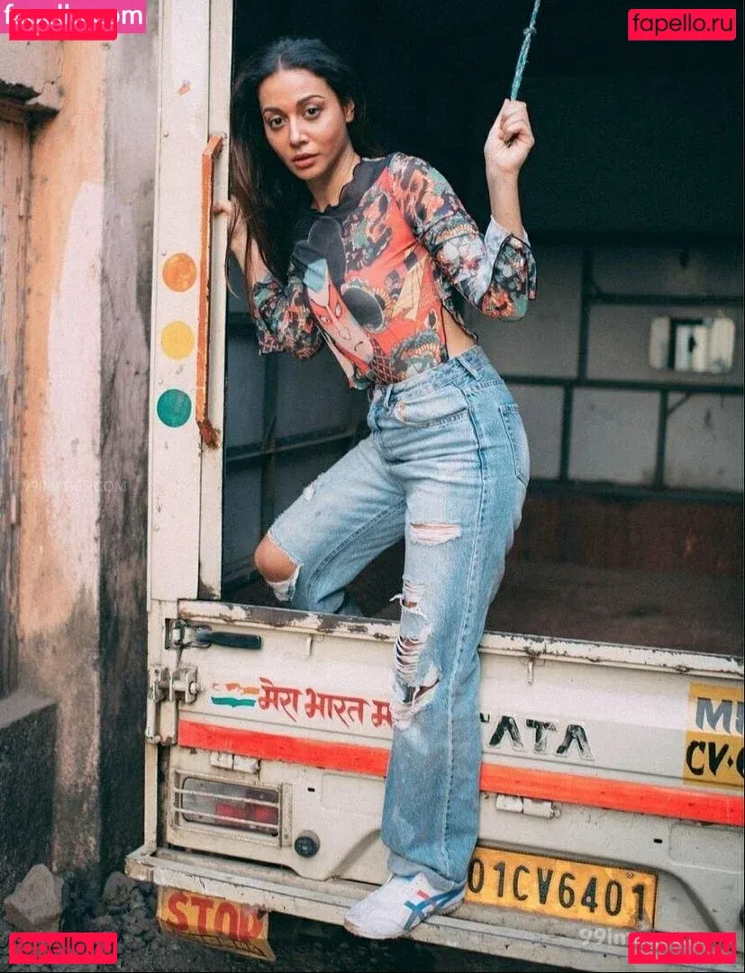 Aahana Kumra Onlyfans Photo Gallery 