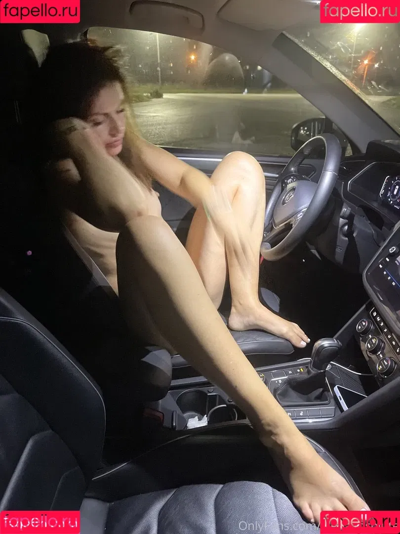 Elena Ptena Onlyfans Photo Gallery 