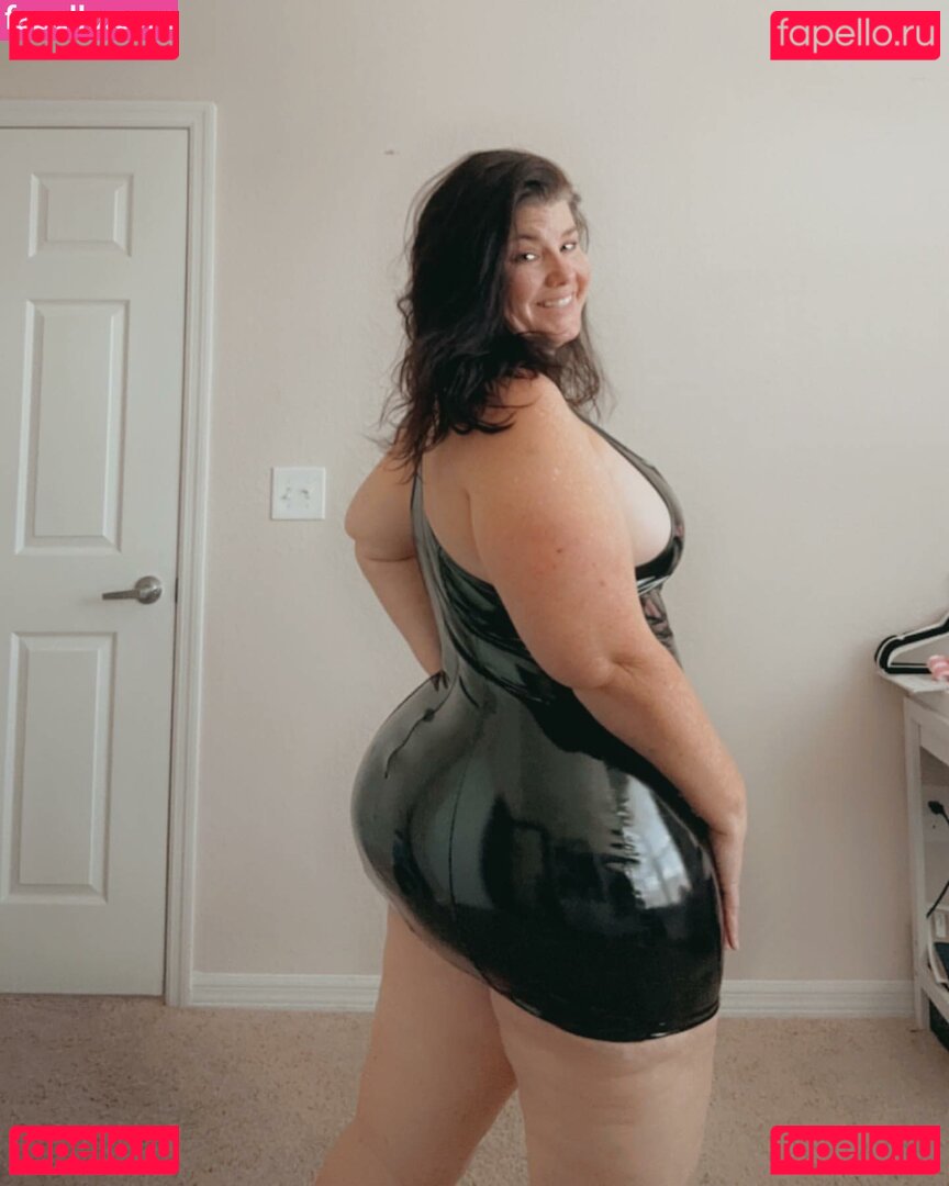 Crystal McBootay / crystalmcbootay / crystalmcbootaypage Onlyfans Photo Gallery 