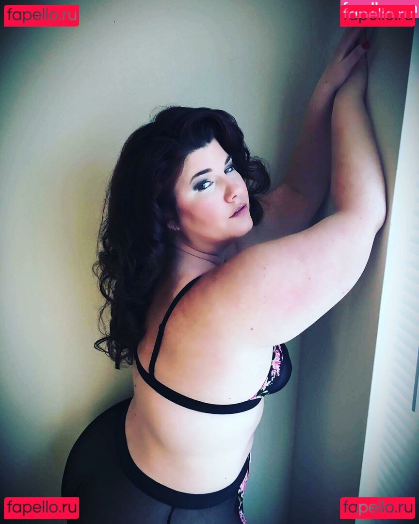 Crystal McBootay / crystalmcbootay / crystalmcbootaypage Onlyfans Photo Gallery 