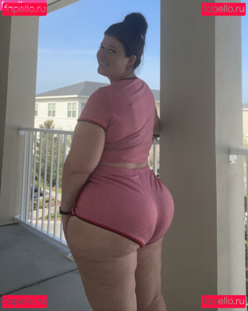 Crystal McBootay / crystalmcbootay / crystalmcbootaypage Onlyfans Photo Gallery 