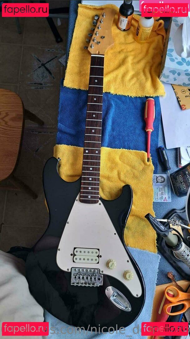 nicole_dom_trap / nicoledomuret Onlyfans Photo Gallery 