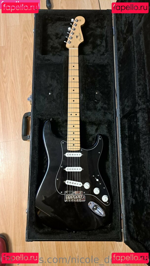 nicole_dom_trap / nicoledomuret Onlyfans Photo Gallery 