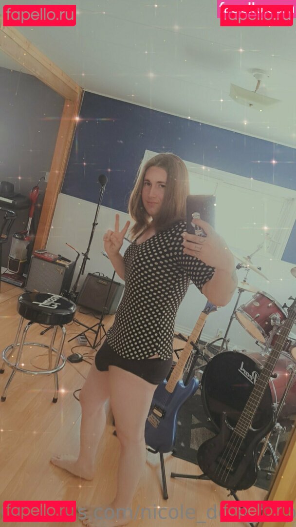 nicole_dom_trap / nicoledomuret Onlyfans Photo Gallery 