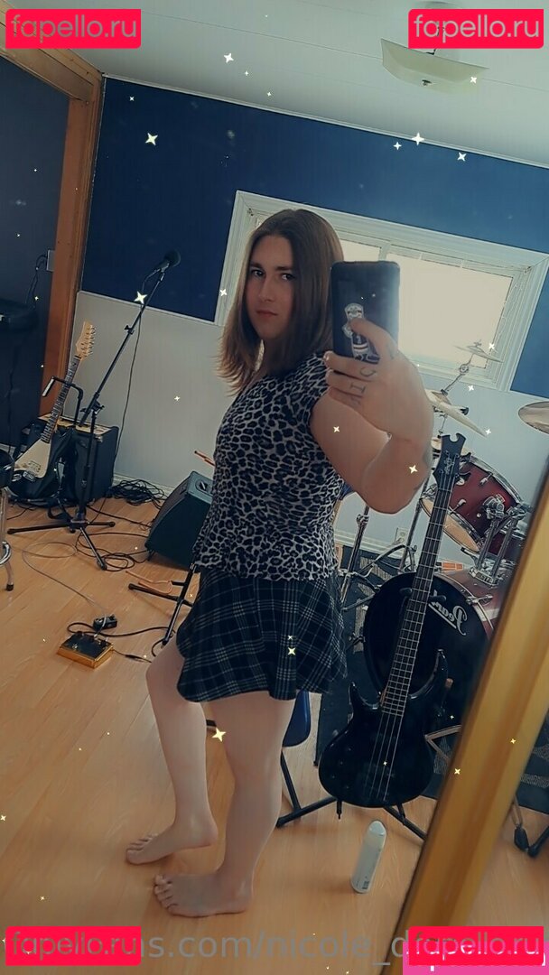 nicole_dom_trap / nicoledomuret Onlyfans Photo Gallery 