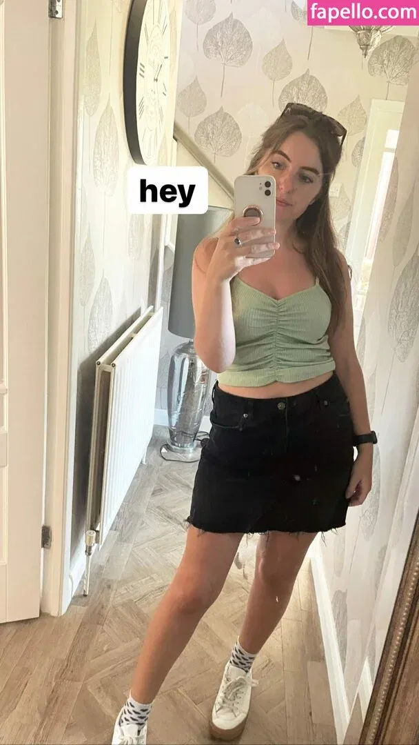 Averytinyleaf Onlyfans Photo Gallery 