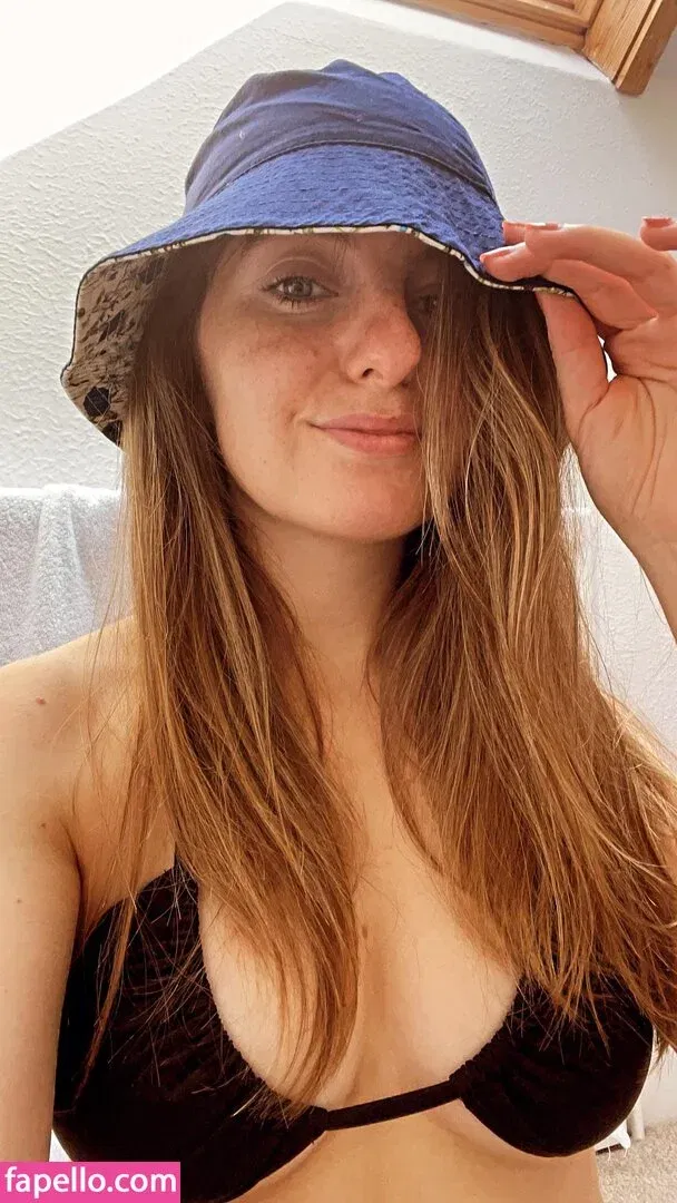 Averytinyleaf Onlyfans Photo Gallery 