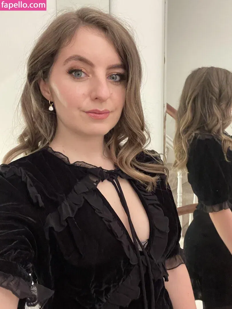 Averytinyleaf Onlyfans Photo Gallery 