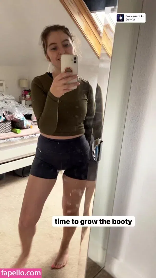 Averytinyleaf Onlyfans Photo Gallery 