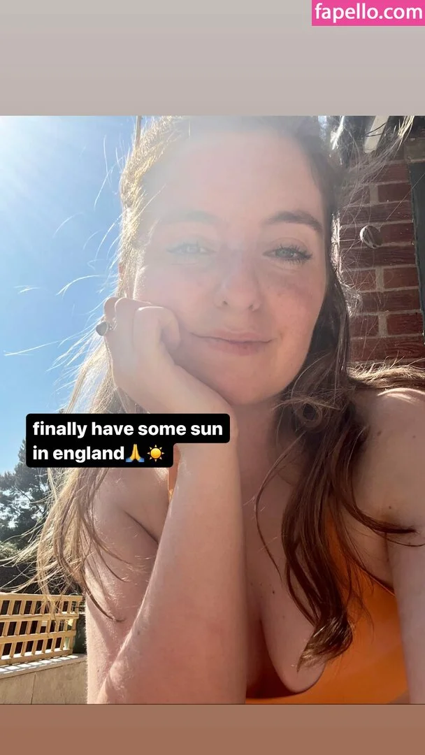 Averytinyleaf Onlyfans Photo Gallery 