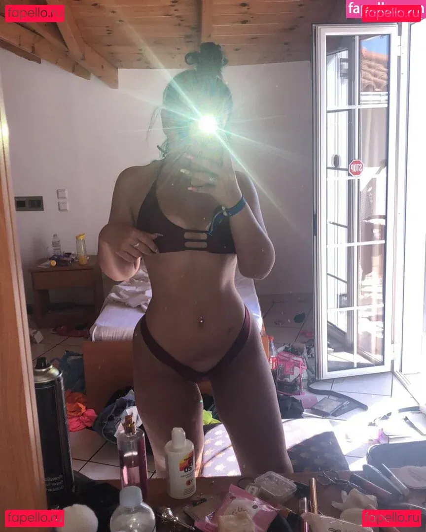 Chloe Kerton Onlyfans Photo Gallery 