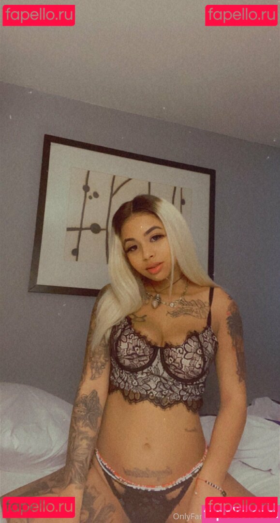 babiekmoney / prettyvae1_ Onlyfans Photo Gallery 