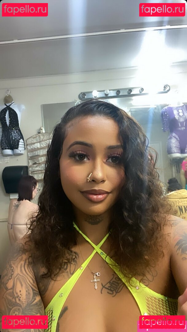 babiekmoney / prettyvae1_ Onlyfans Photo Gallery 