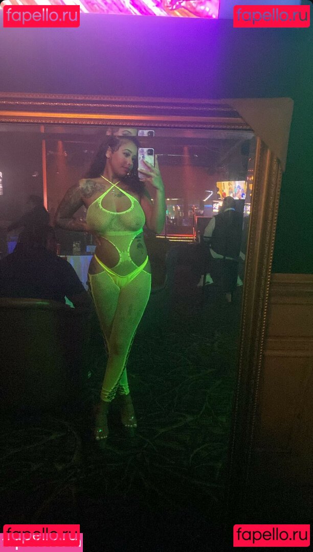 babiekmoney / prettyvae1_ Onlyfans Photo Gallery 