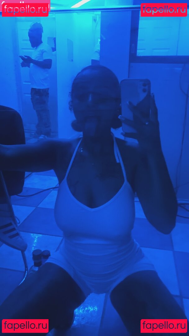 babiekmoney / prettyvae1_ Onlyfans Photo Gallery 