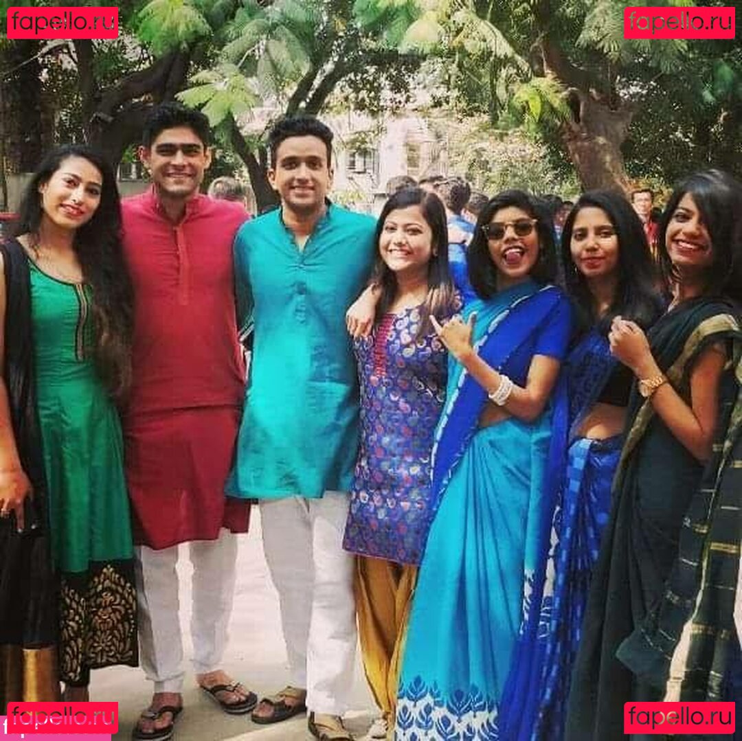 Desi Devi / desidevi / reason_prod / thedesidevi Onlyfans Photo Gallery 