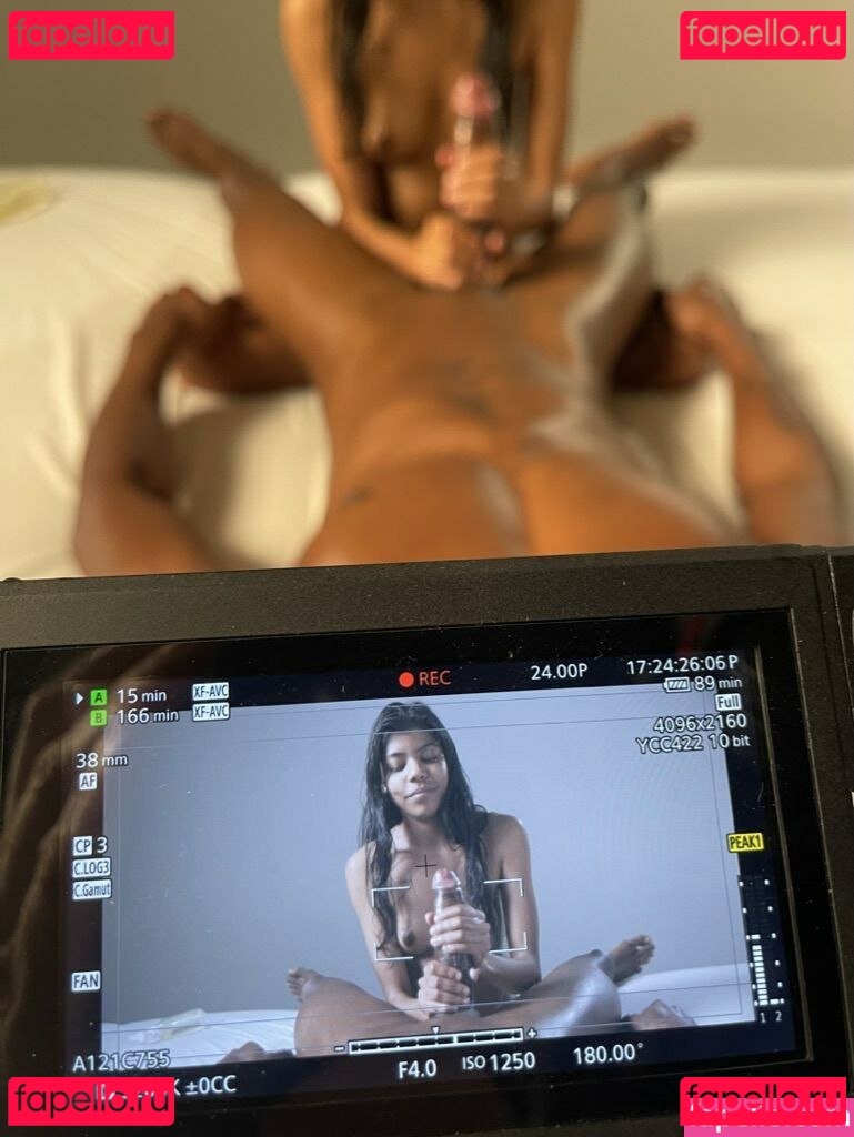 Desi Devi / desidevi / reason_prod / thedesidevi Onlyfans Photo Gallery 