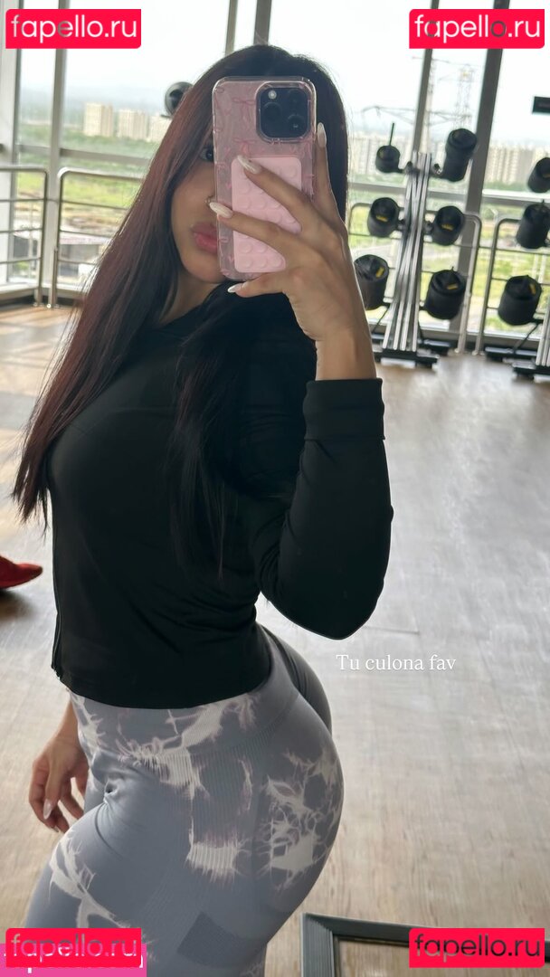 Isabella Tobar / isatobaar / isatobar Onlyfans Photo Gallery 