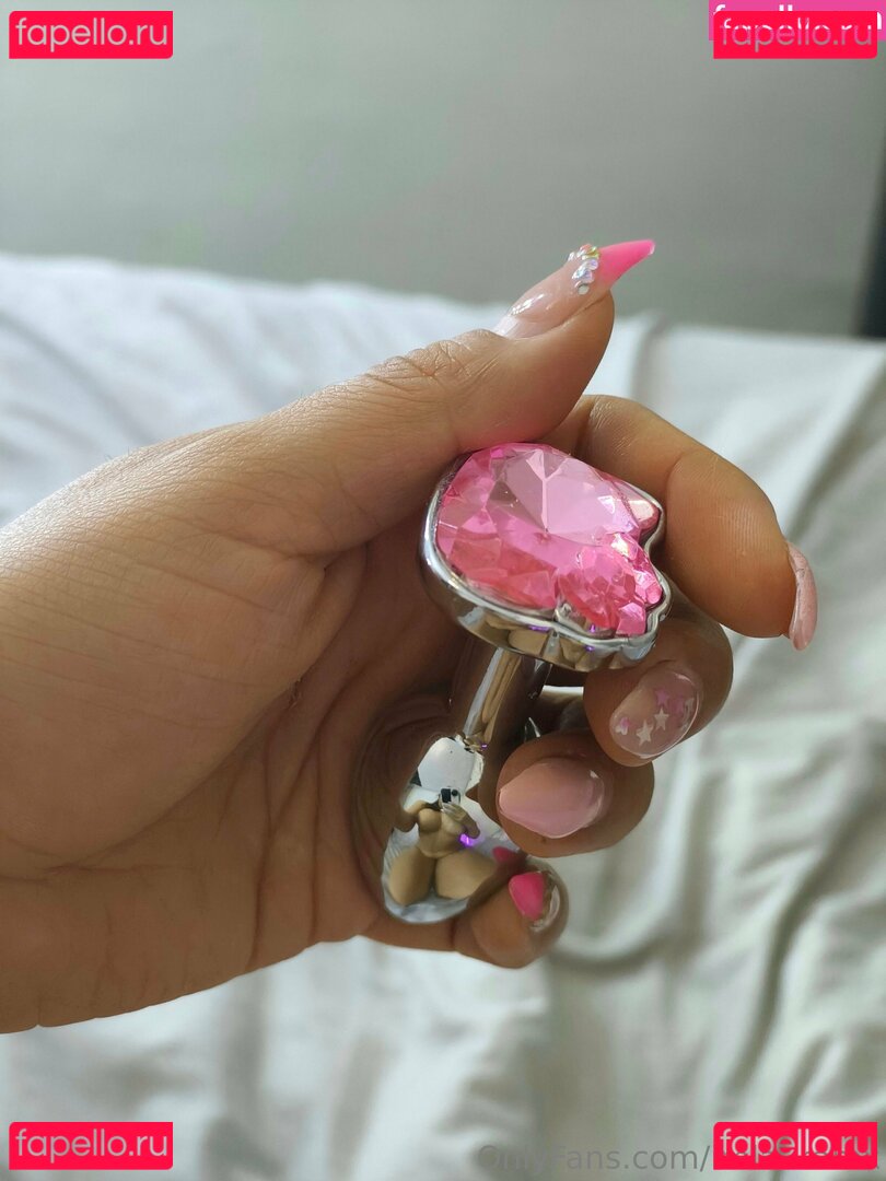 imlauramx Onlyfans Photo Gallery 