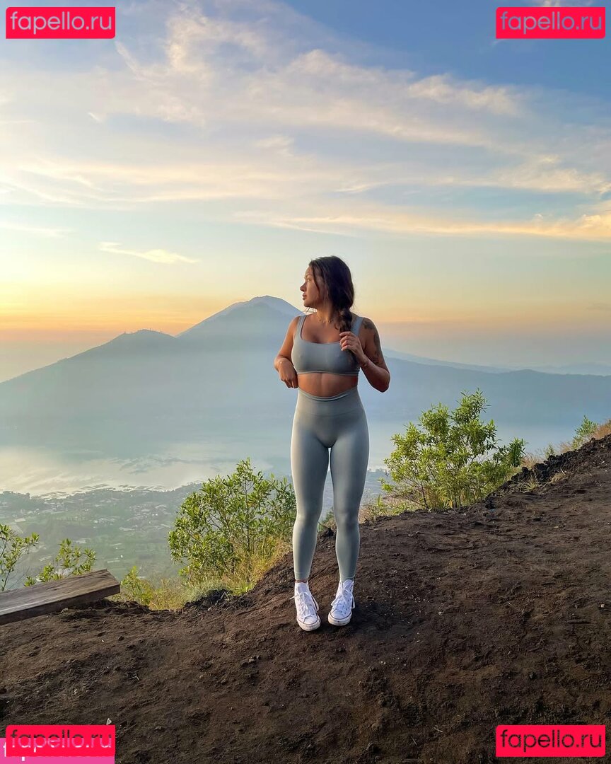 Mai Pham / maiphammy / oy_nee Onlyfans Photo Gallery 