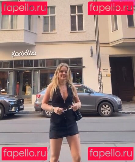 Chiara Tews / chiaratews Onlyfans Photo Gallery 