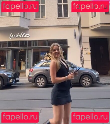 Chiara Tews / chiaratews Onlyfans Photo Gallery 