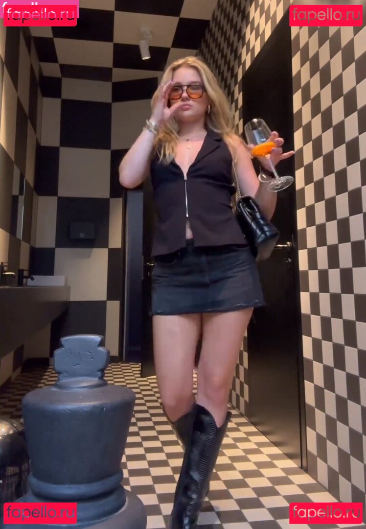 Chiara Tews / chiaratews Onlyfans Photo Gallery 