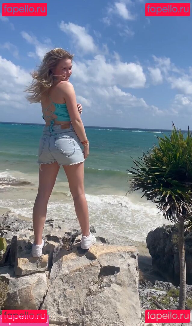 Chiara Tews / chiaratews Onlyfans Photo Gallery 