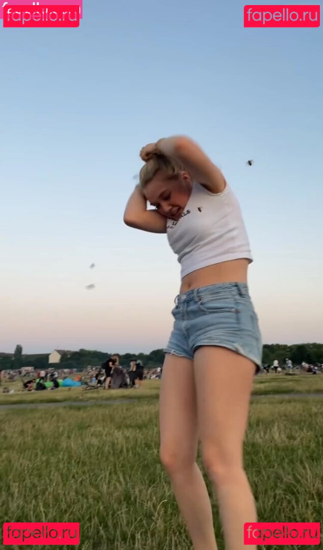 Chiara Tews / chiaratews Onlyfans Photo Gallery 