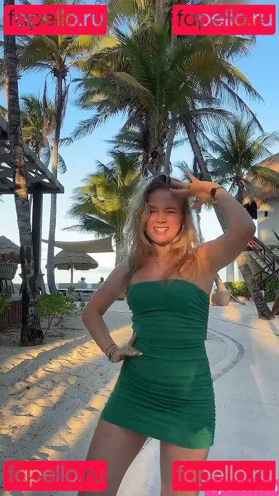 Chiara Tews / chiaratews Onlyfans Photo Gallery 