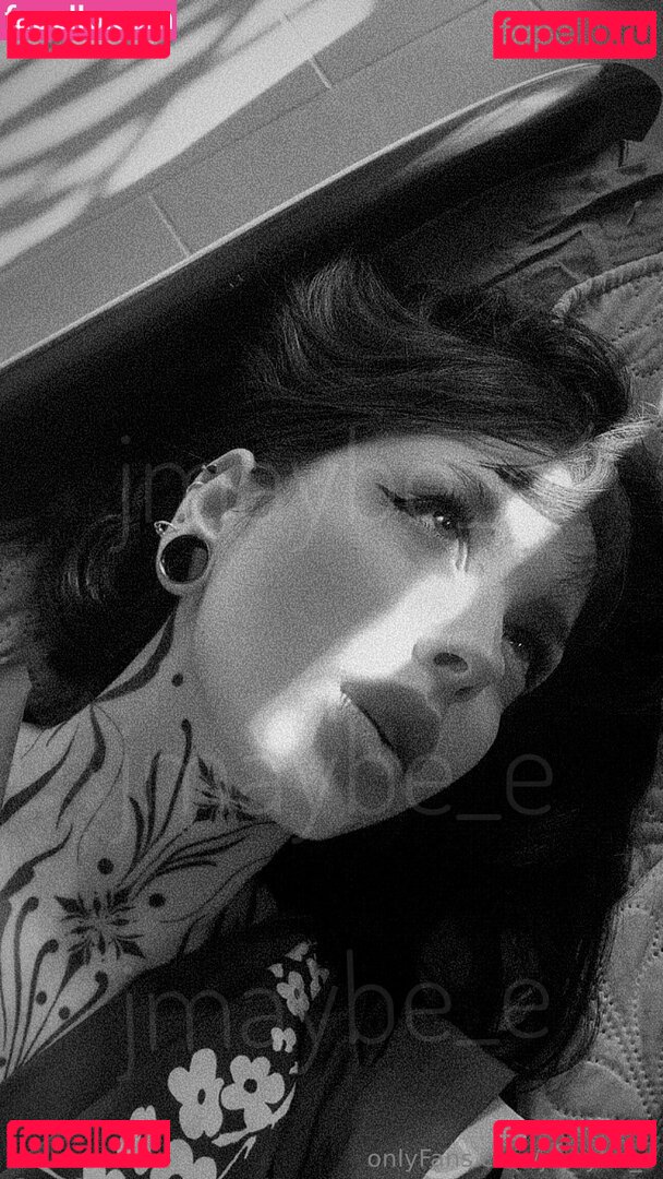 jmaybe_e / jmaybe_efree Onlyfans Photo Gallery 