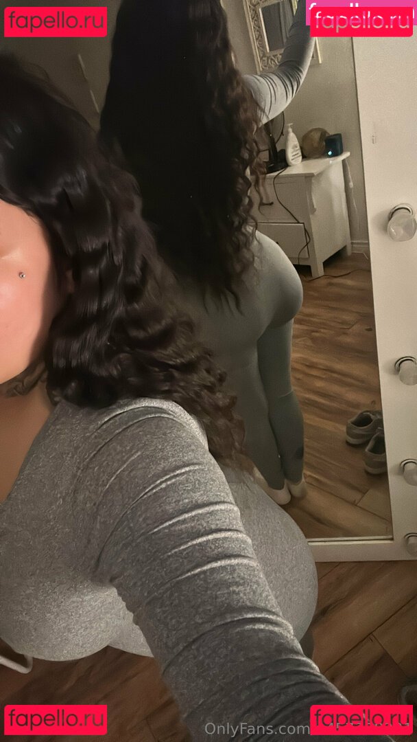 ParlayPrincesa / iriisileaa Onlyfans Photo Gallery 