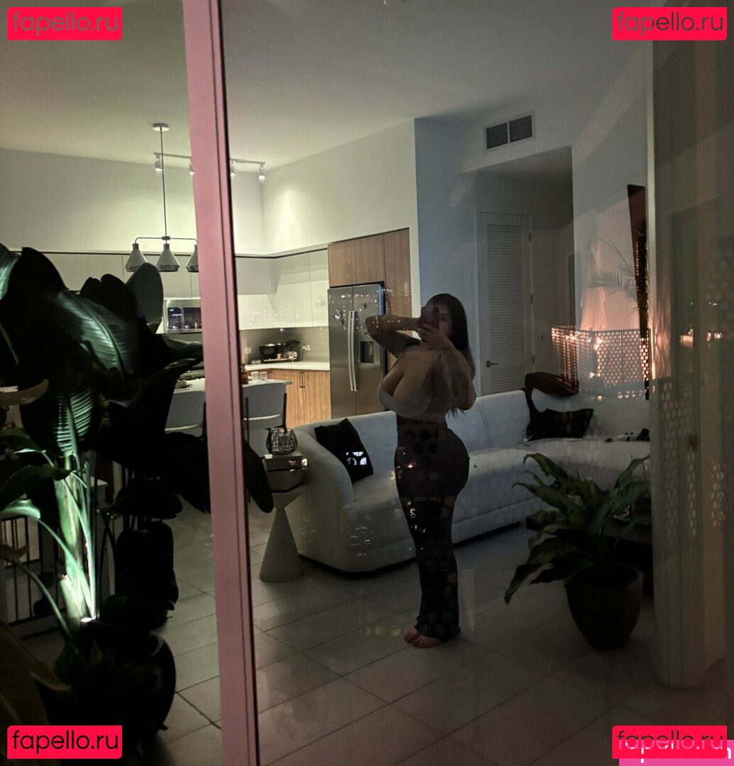 ParlayPrincesa / iriisileaa Onlyfans Photo Gallery 