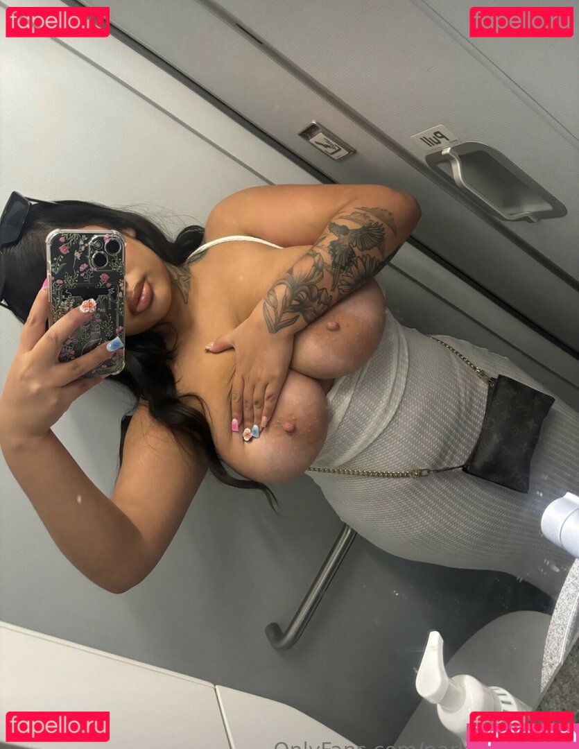 ParlayPrincesa / iriisileaa Onlyfans Photo Gallery 