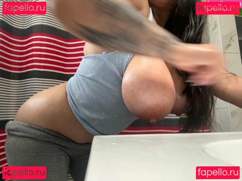 ParlayPrincesa / iriisileaa Onlyfans Photo Gallery 