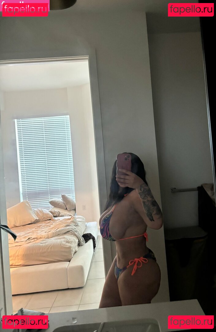 ParlayPrincesa / iriisileaa Onlyfans Photo Gallery 