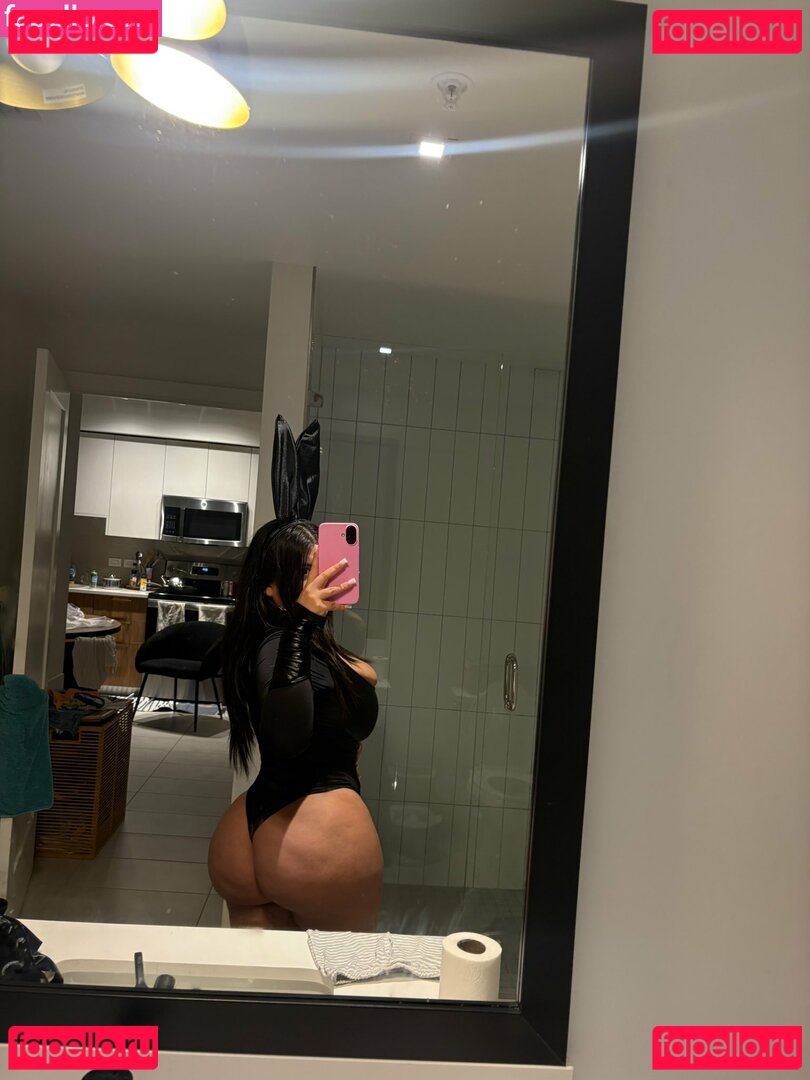 ParlayPrincesa / iriisileaa Onlyfans Photo Gallery 