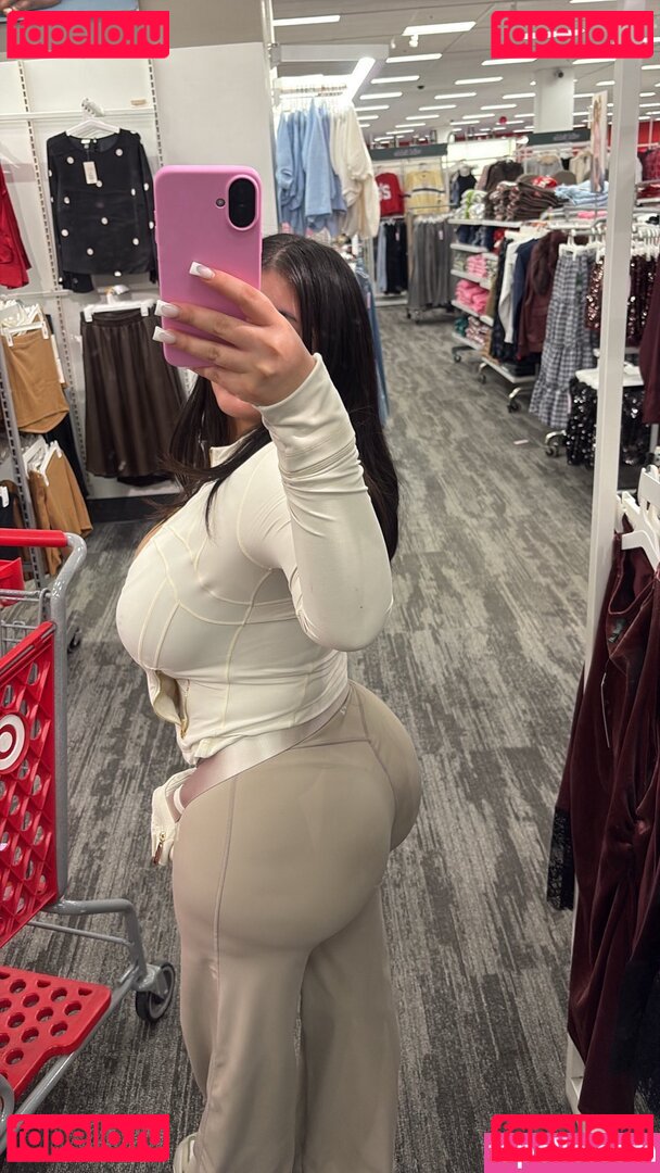 ParlayPrincesa / iriisileaa Onlyfans Photo Gallery 