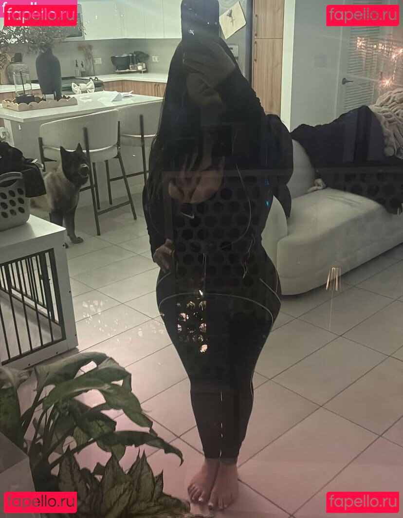 ParlayPrincesa / iriisileaa Onlyfans Photo Gallery 