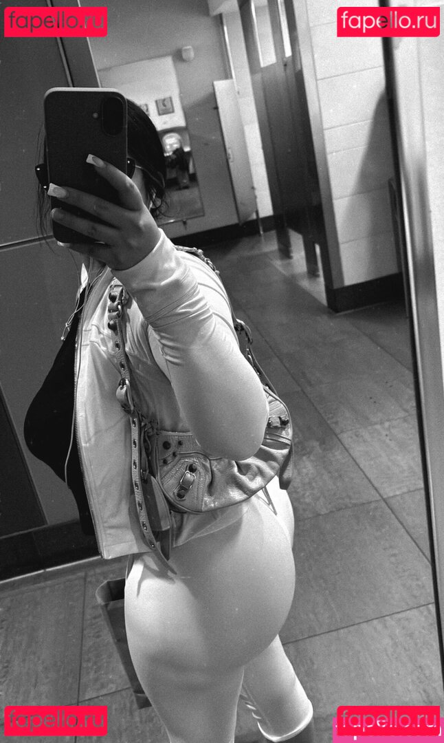 ParlayPrincesa / iriisileaa Onlyfans Photo Gallery 