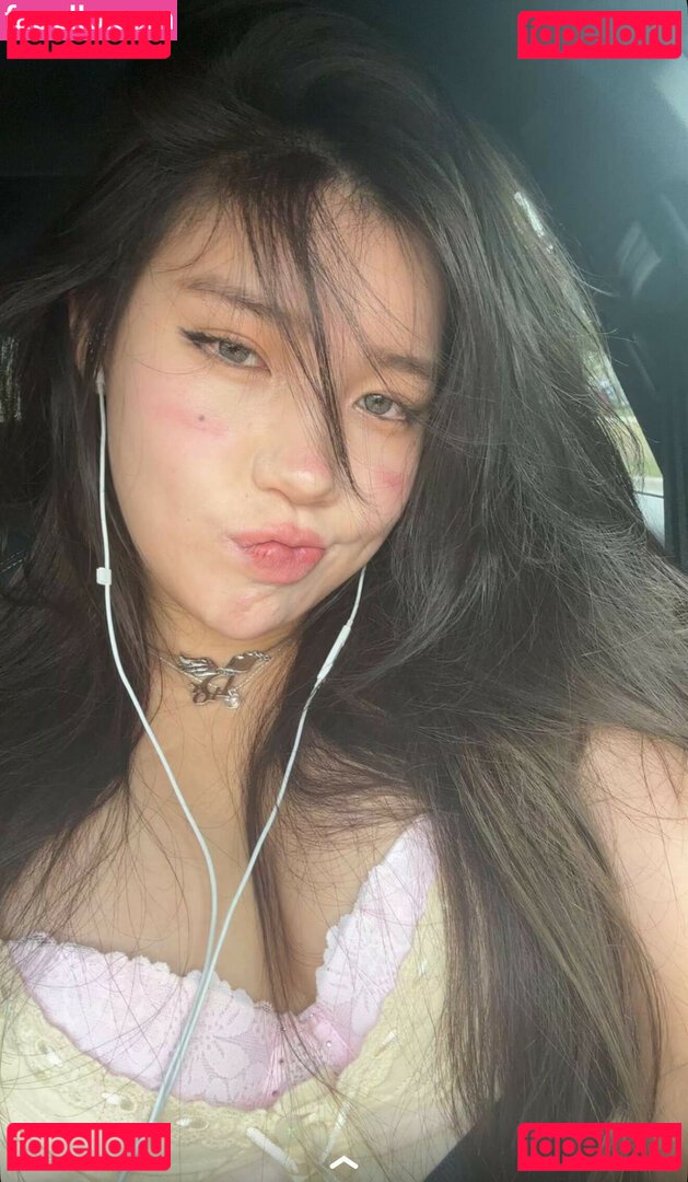 Hannah Kim | / Hannahkae27 Onlyfans Photo Gallery 