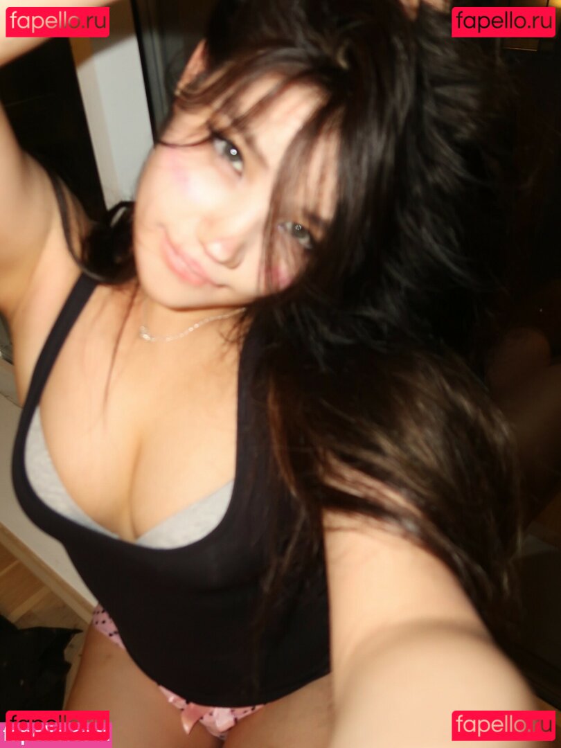 Hannah Kim | / Hannahkae27 Onlyfans Photo Gallery 