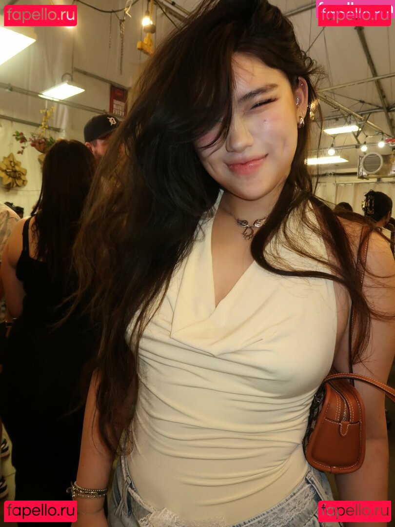 Hannah Kim | / Hannahkae27 Onlyfans Photo Gallery 